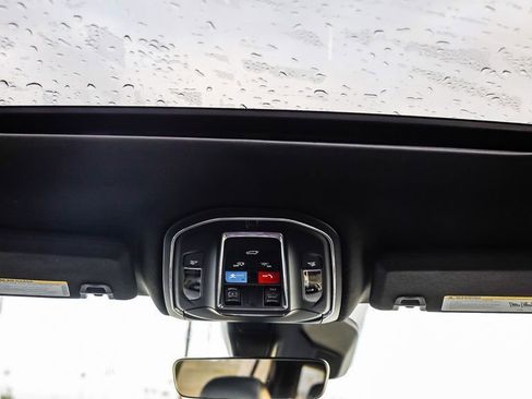 New 2025 Jeep Grand Cherokee L Altitude image 17