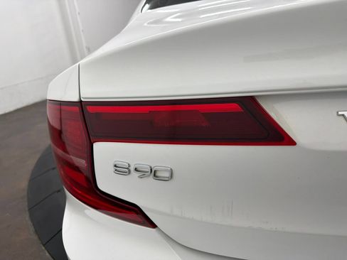 Used 2018 Volvo S90 T6 Inscription w/ Convenience Package AWD/4WD image 12