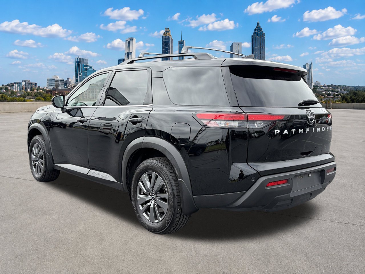 Certified 2025 Nissan Pathfinder SV FWD image 3