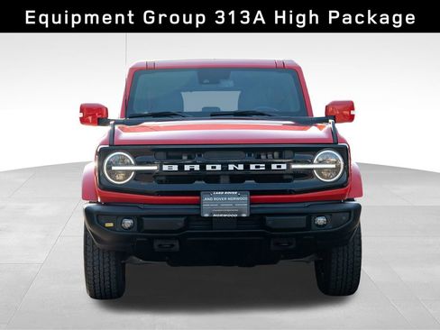 Used 2023 Ford Bronco Outer Banks image 2