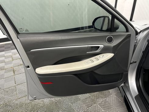 Used 2024 Hyundai Sonata SEL w/ Convenience Package FWD image 9