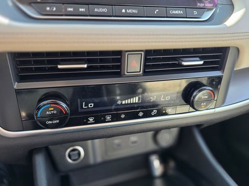Used 2023 Nissan Rogue SV FWD image 30