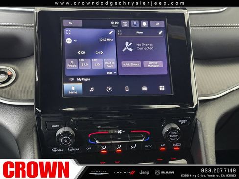Used 2024 Jeep Grand Cherokee L Laredo AWD/4WD image 33