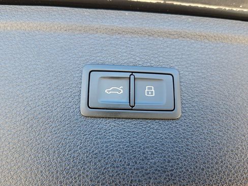 Used 2019 Audi Q5 2.0T Premium Plus w/ Premium Plus Package AWD/4WD image 29