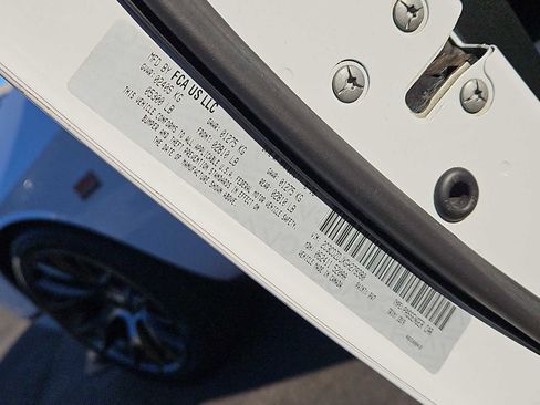 Used 2016 Dodge Challenger SRT w/ Technology Group image 31