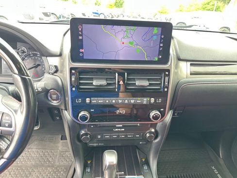 Used 2022 Lexus GX 460 Premium w/ Premium Package AWD/4WD image 24