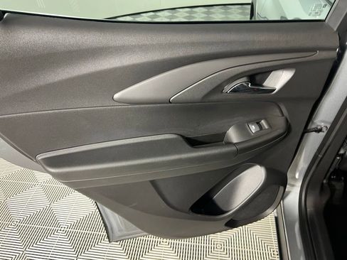 Used 2025 Chevrolet TrailBlazer LT image 26