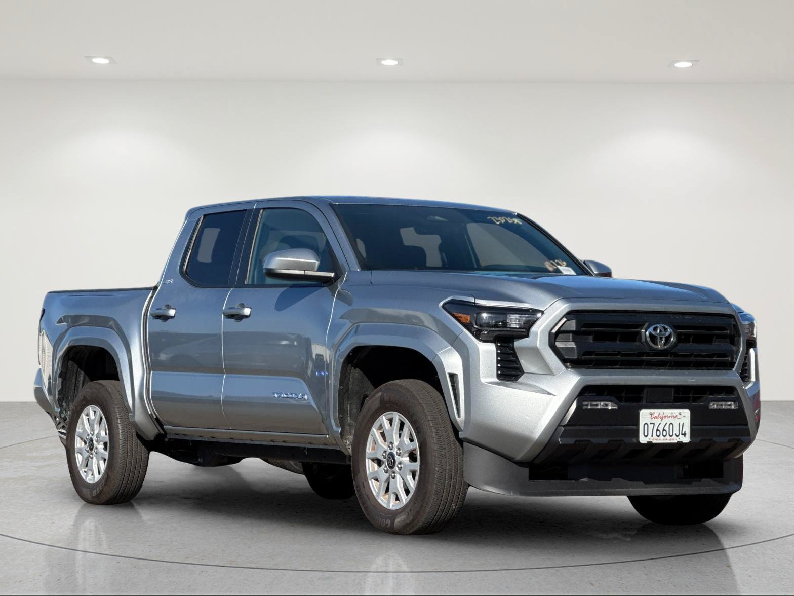 Used 2026 Toyota Tacoma SR5 AWD/4WD image 6