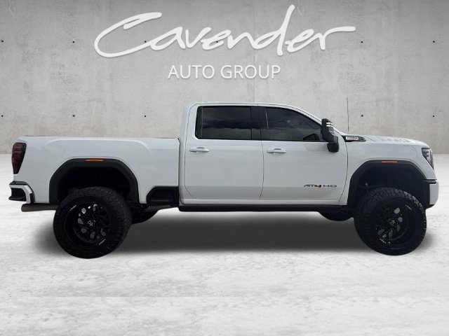 Used 2025 GMC Sierra 2500 AT4 w/ AT4 Premium Plus Package AWD/4WD image 17