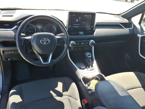 Used 2022 Toyota RAV4 SE w/ Convenience Package image 15