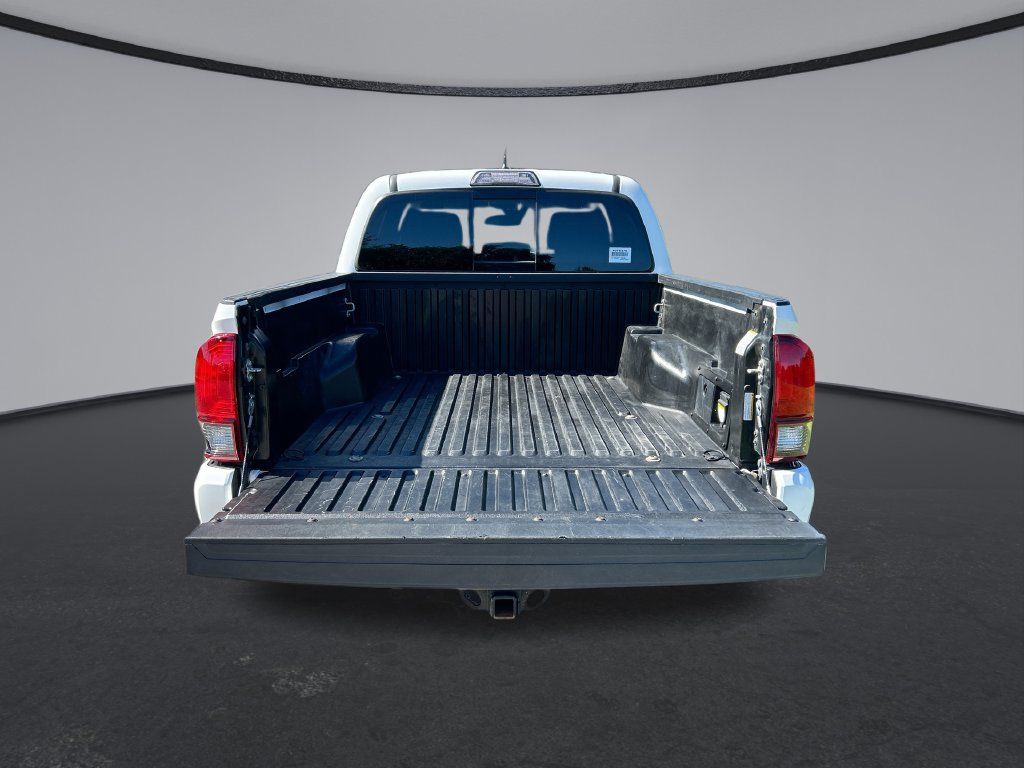 Used 2019 Toyota Tacoma TRD Sport RWD image 30