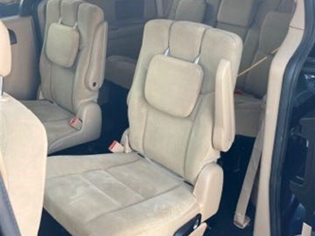 Used 2016 Dodge Grand Caravan SE w/ Quick Order Package 29E SE FWD image 10