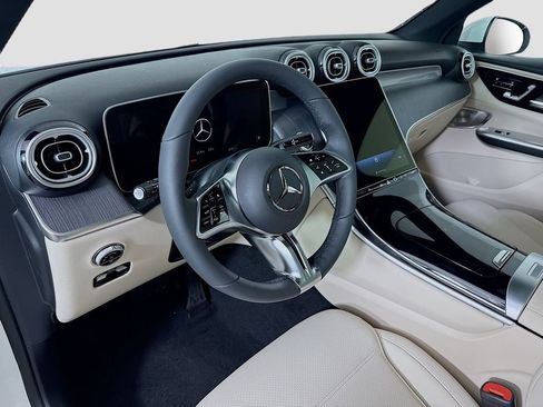 New 2026 Mercedes-Benz GLC 300 4MATIC image 9