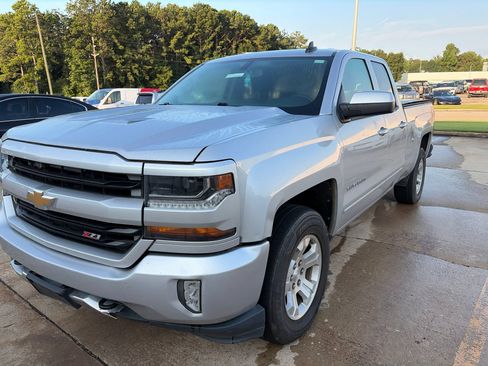 Used 2017 Chevrolet Silverado 1500 LT w/ All Star Edition AWD/4WD image 1