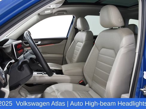 Used 2025 Volkswagen Atlas SEL AWD/4WD image 22