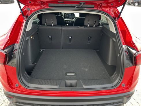 New 2026 Chevrolet Trax LS w/ LS Convenience Package FWD image 35