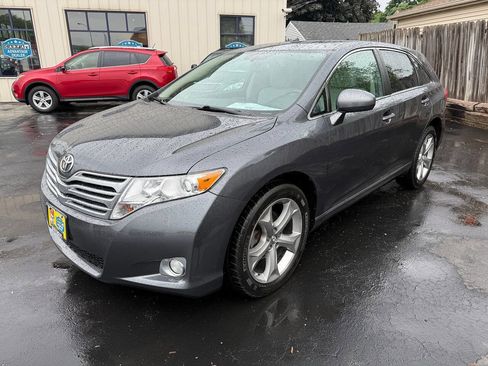 Used 2011 Toyota Venza AWD w/ Convenience Pkg image 4