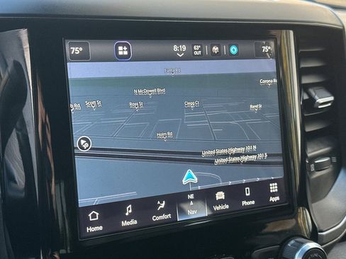 Used 2024 RAM 3500 Tradesman w/ Chrome Appearance Group image 20