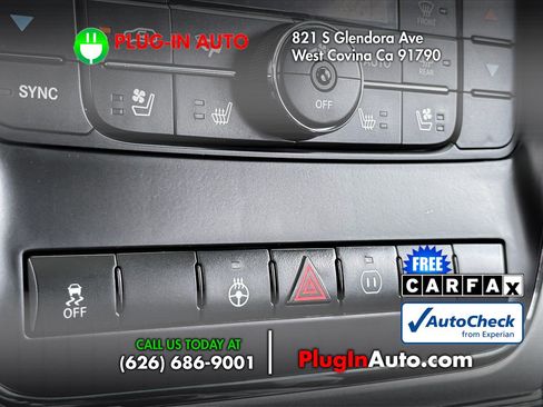 Used 2012 Jeep Grand Cherokee SRT8 w/ Luxury Group II AWD/4WD image 25