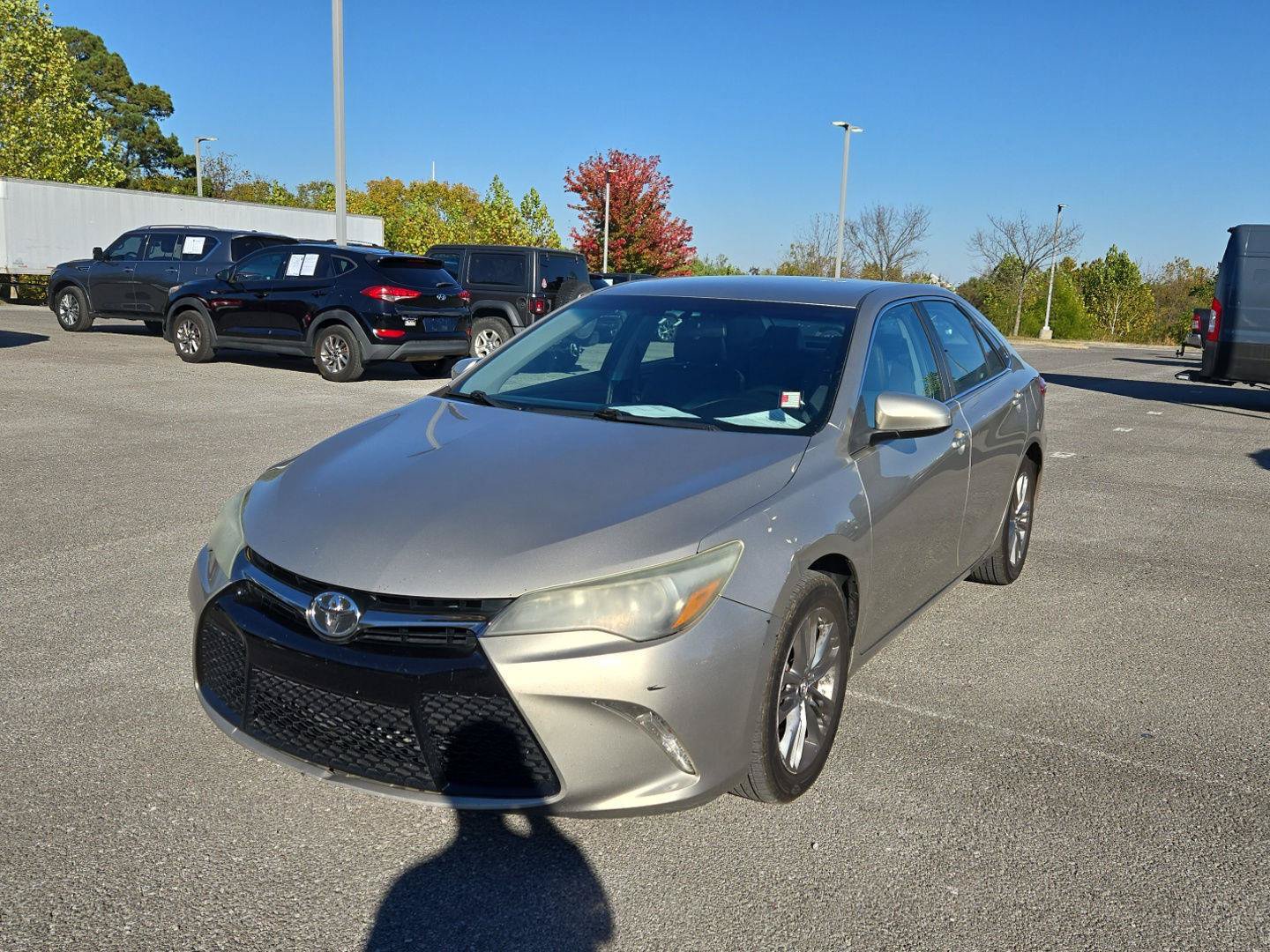 Used 2015 Toyota Camry SE FWD image 3