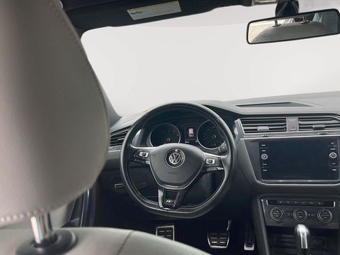 Used 2021 Volkswagen Tiguan SE R-Line w/ 3rd Row Seat Package AWD/4WD image 16