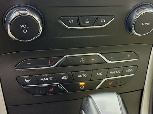 Certified 2017 Ford Edge SEL w/ Equipment Group 201A FWD image 24