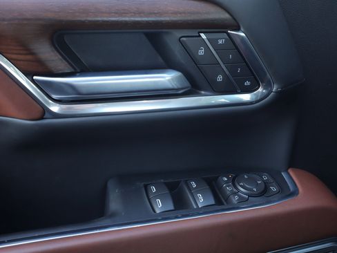 Used 2026 GMC Sierra 3500 Denali Ultimate image 22