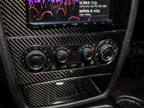 Used 2011 Mercedes-Benz G 550 image 25