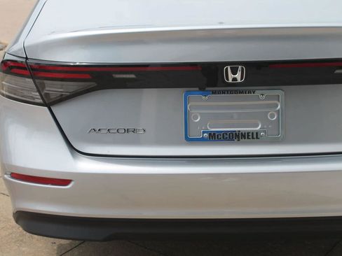 Used 2025 Honda Accord LX image 5