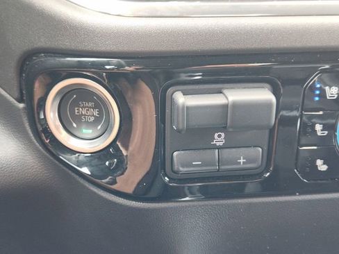 Used 2024 GMC Sierra 1500 SLT RWD image 21