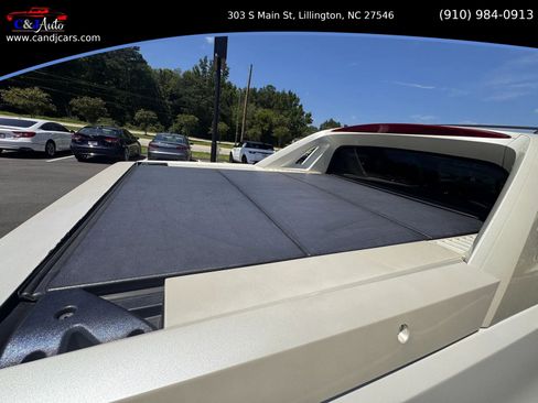 Used 2012 Chevrolet Avalanche LTZ AWD/4WD image 25