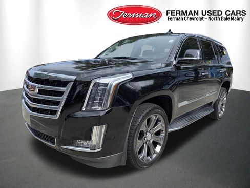 Used 2020 Cadillac Escalade 2WD image 6