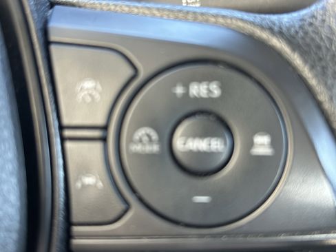 Used 2023 Toyota Corolla LE image 34