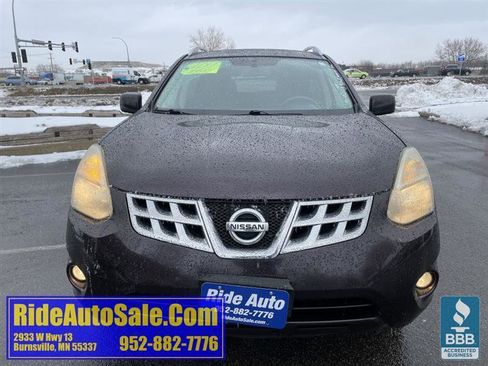 Used 2011 Nissan Rogue SV w/ Premium Pkg image 2