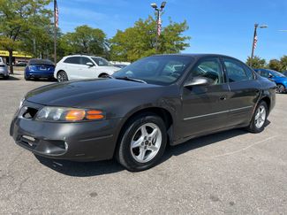 Used 2002 Pontiac Bonneville SE image 1