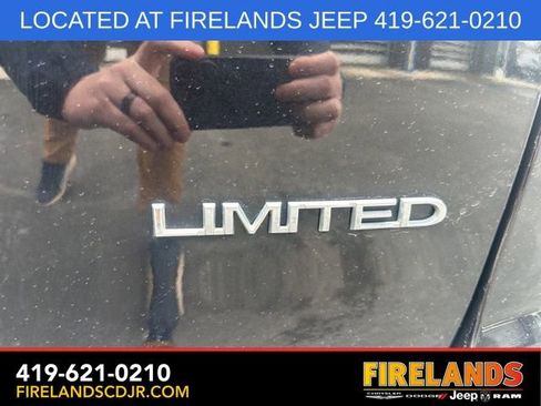 Used 2020 Chrysler Pacifica Limited image 11