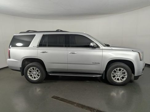 Used 2017 GMC Yukon SLE AWD/4WD image 8