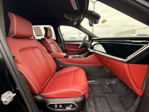 Used 2025 Jeep Wagoneer S Launch Edition image 17