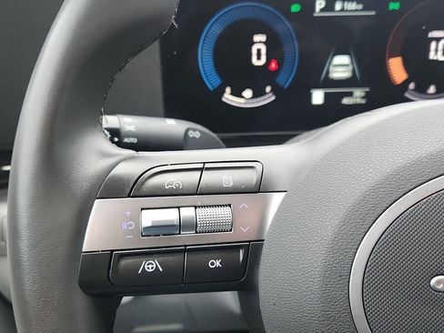 Used 2025 Hyundai Kona SEL image 12