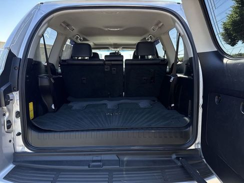 Used 2014 Lexus GX 460 w/ Premium Package AWD/4WD image 25