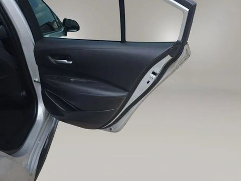 Used 2020 Toyota Corolla SE FWD image 39