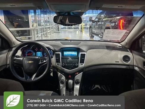 Used 2016 Chevrolet Cruze LS FWD image 32