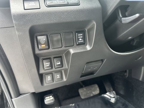 Used 2025 Nissan Frontier PRO-4X w/ Pro Premium Package image 15