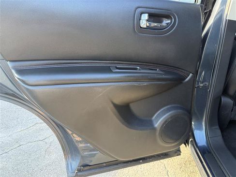 Used 2013 Nissan Rogue SL AWD/4WD image 17