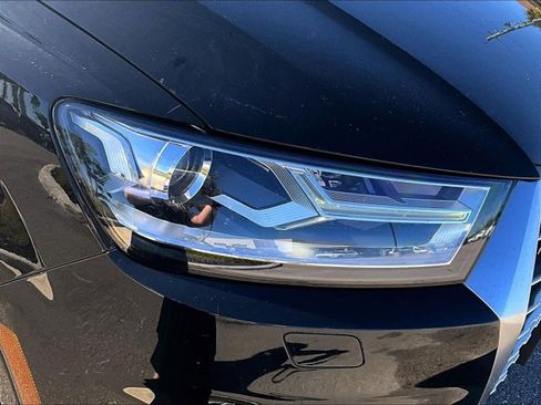 Used 2017 Audi Q7 3.0T Premium Plus w/ Premium Plus Package image 29