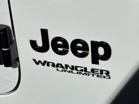 Used 2020 Jeep Wrangler Unlimited Sport image 7