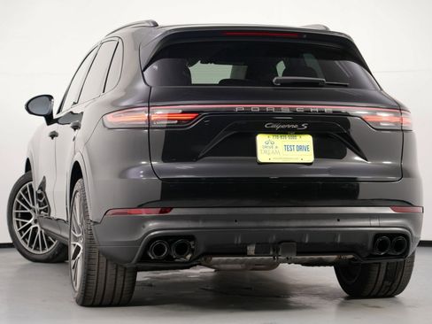 Used 2023 Porsche Cayenne S Platinum image 6