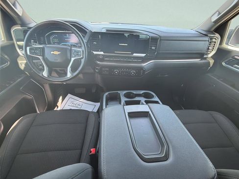 Used 2025 Chevrolet Silverado 1500 LT image 16
