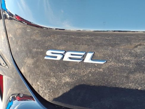Used 2024 Ford Edge SEL w/ Convenience Package AWD/4WD image 7