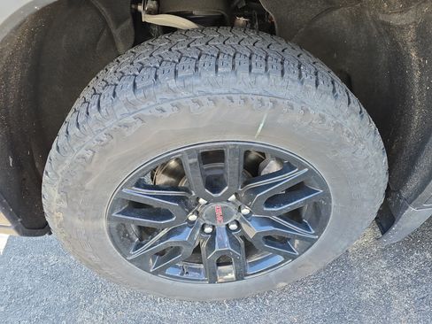 Used 2025 GMC Sierra 1500 Elevation AWD/4WD image 12